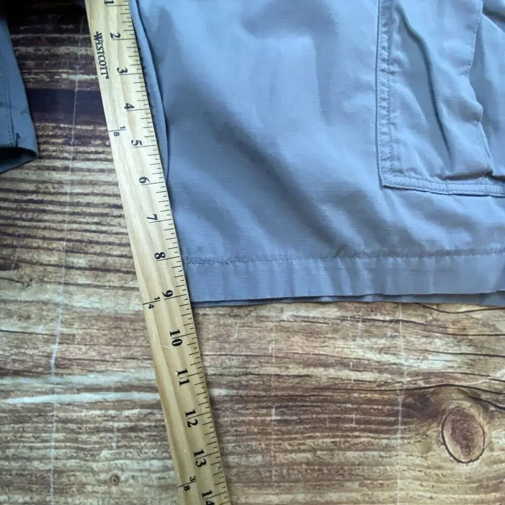 Levi Strauss Gray Cargo Shorts Mens 38 Utility Outdoor Ripstop Waterless Pockets